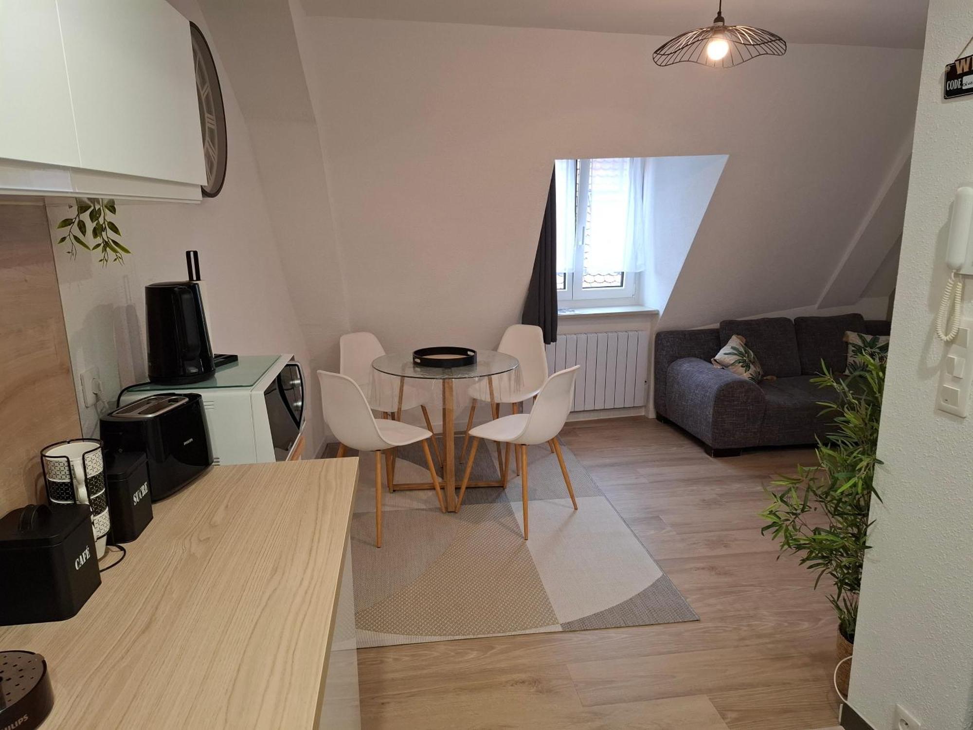 Bel Appartement, Селеста Экстерьер фото